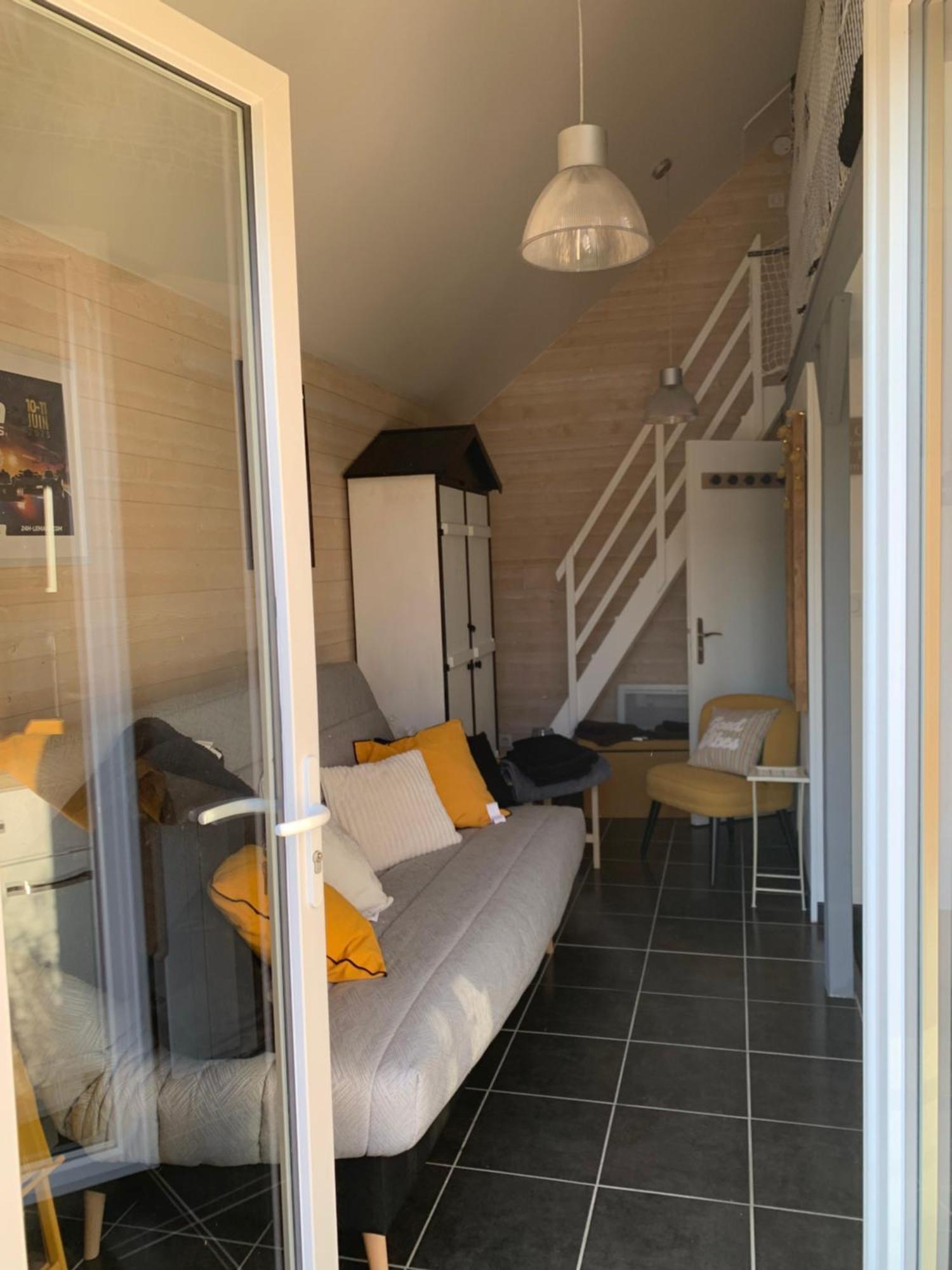Joli Studio Mezzanine Proche Pole Europeen Yvré-lʼÉvêque Exterior foto